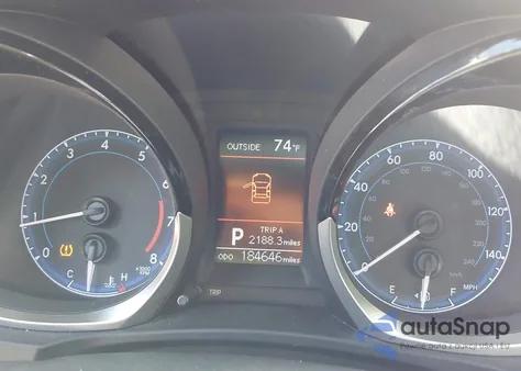 2015 Toyota Corolla S Plus z USA, uszkodzony, nr VIN 5YFBURHE1FP205729